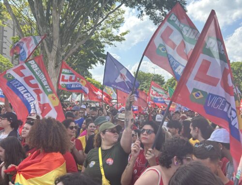 Ato político reuniu milhares de pessoas e destacou a defesa dos direitos sociais, dos serviços públicos e da soberania nacional.