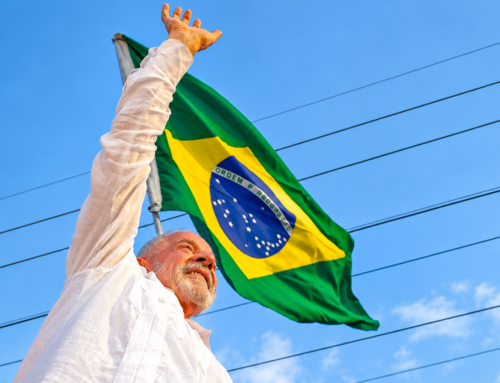 Lula derrota Flávio Bolsonaro em virada histórica e é eleito presidente pela quarta vez