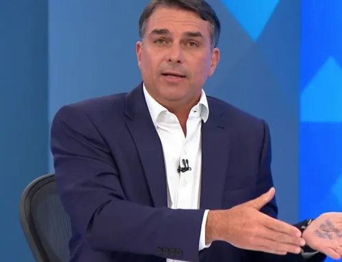 FLÁVIO BOLSONARO É CONTRA VOCÊ, TRABALHADOR!